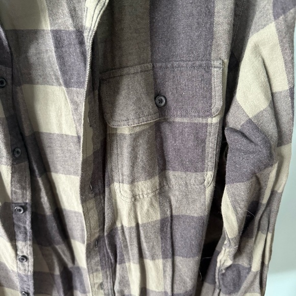 Old Navy Regular-Fit Built-In Flex Patterned Flannel Shirt Size Large - Picture 3 of 5